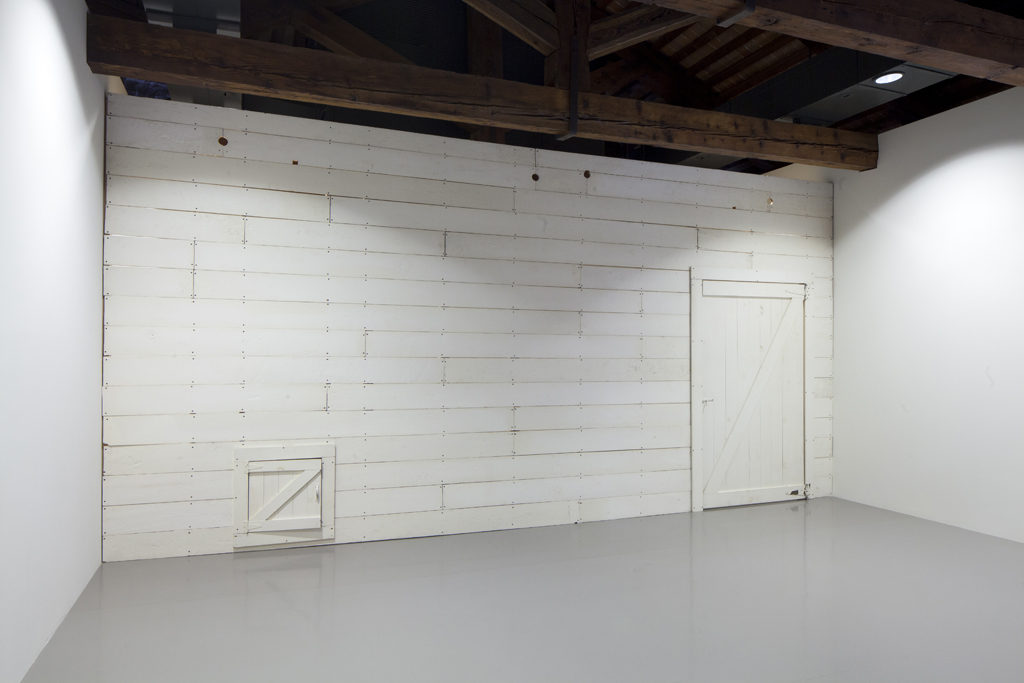 barn_wall_venice1